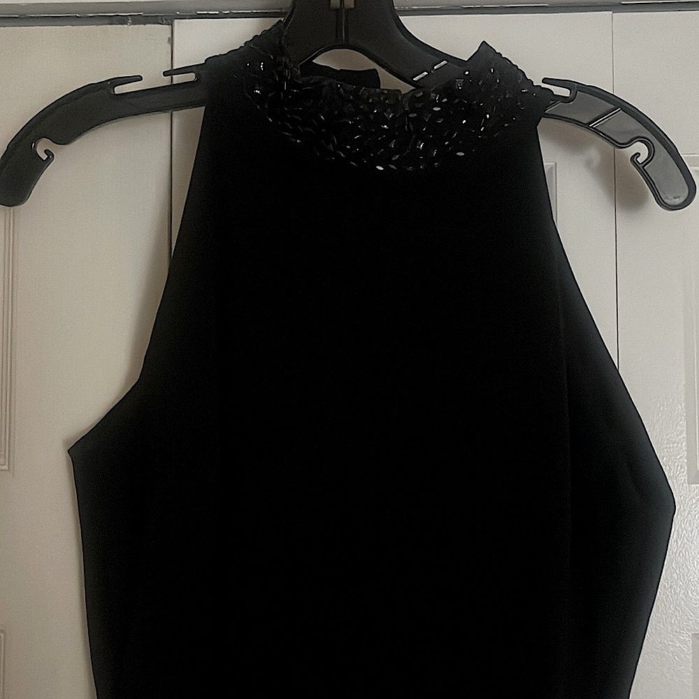 Chiara Boni made in Italy. 🌸 Gown was hemmed a little.  Will give measurements.
